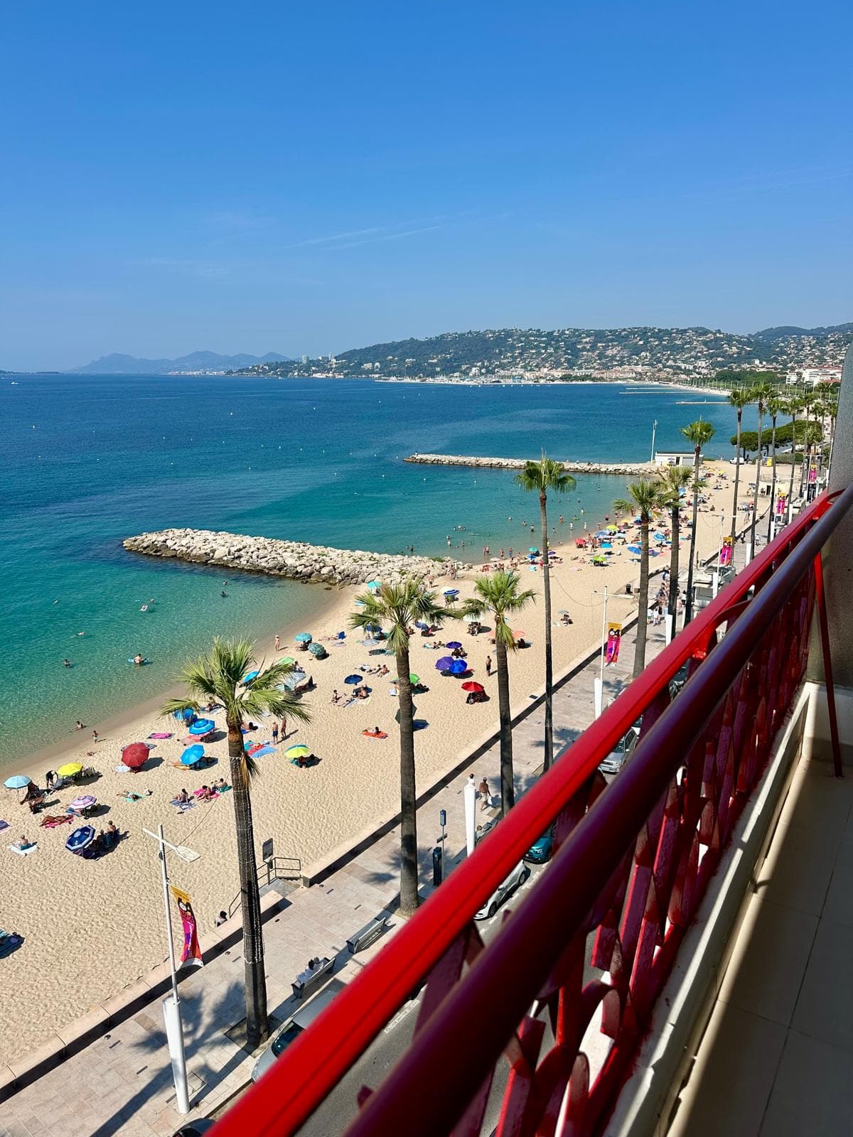 Plage de Juan-les-Pins vue depuis le balcon